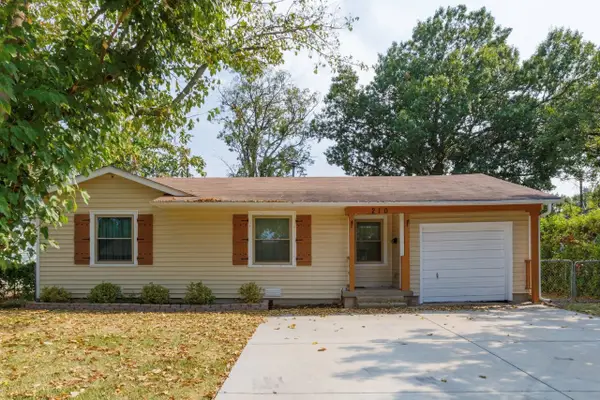 210 E Daugherty Drive, Garland, TX 75041