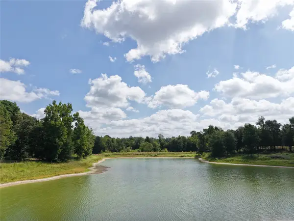 961 County Road 484, Palestine, TX 75803