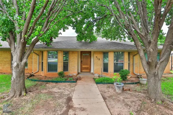 718 Green Valley Drive, Abilene, TX 79601