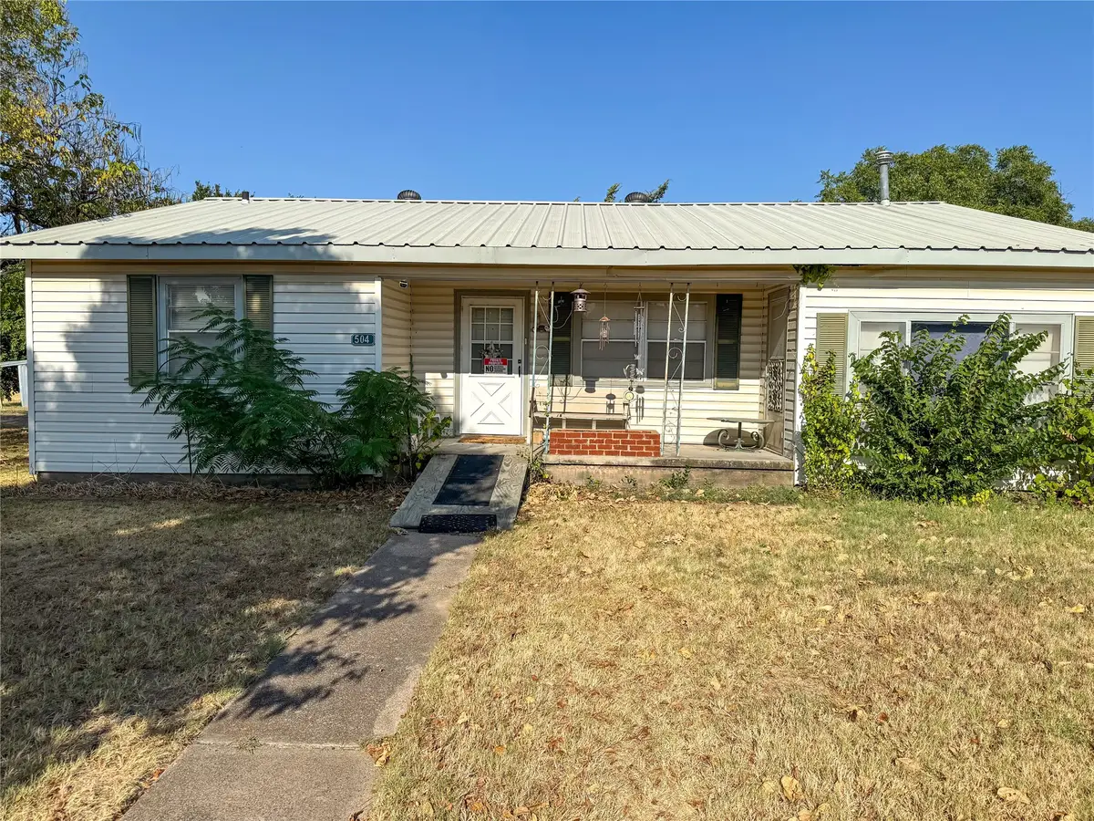 504 S Hall Street, Montague, TX 76251 - #1