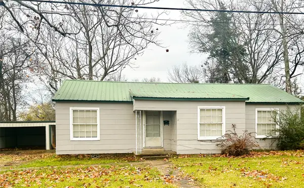 1701 W Main, Clarksville, TX 75426
