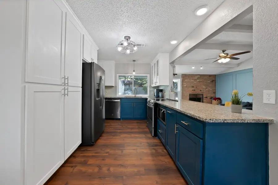 5405 Pineridge Drive, Arlington, TX 76016 - #2