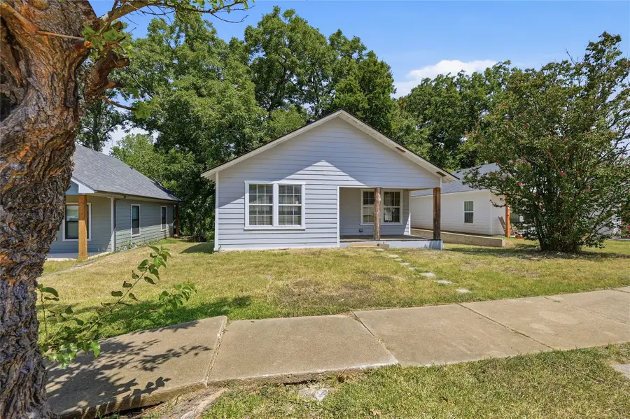 215 W Walker Street, Denison, TX 75020 - #3
