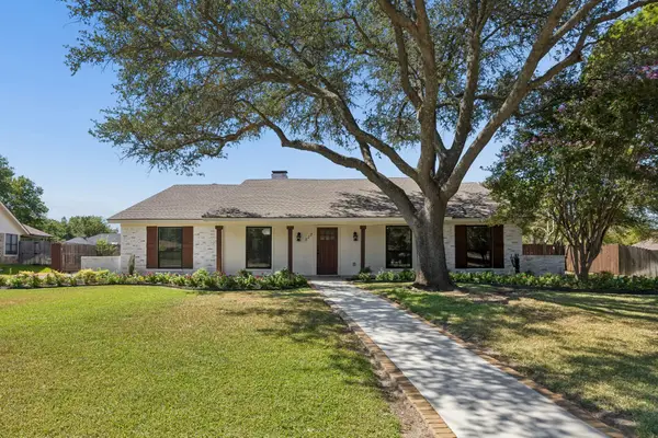 317 Pebble Knoll, Highland Village, TX 75077