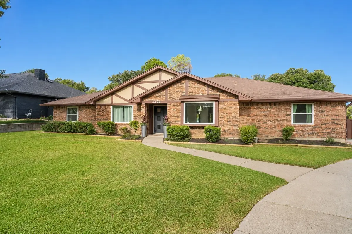 2200 Midhurst Drive, Arlington, TX 76013 - #1