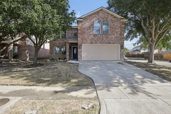 5533 Spring Ridge Drive, Watauga, TX 76137