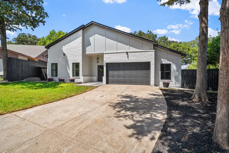 1309 Shady Hollow, Euless, TX 76039 - #2