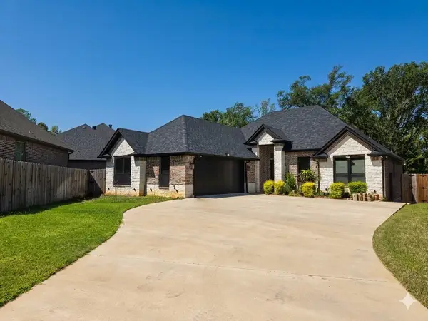 11034 Oak Springs Cove, Tyler, TX 75703