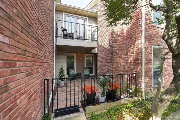 7510 Holly Hill Drive #124, Dallas, TX 75231