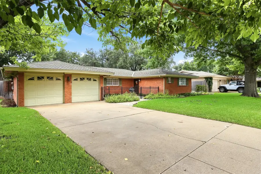 4236 Whitfield Avenue, Fort Worth, TX 76109 - #2