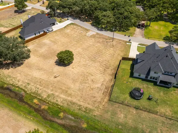 7614 Cranford Court, Arlington, TX 76001