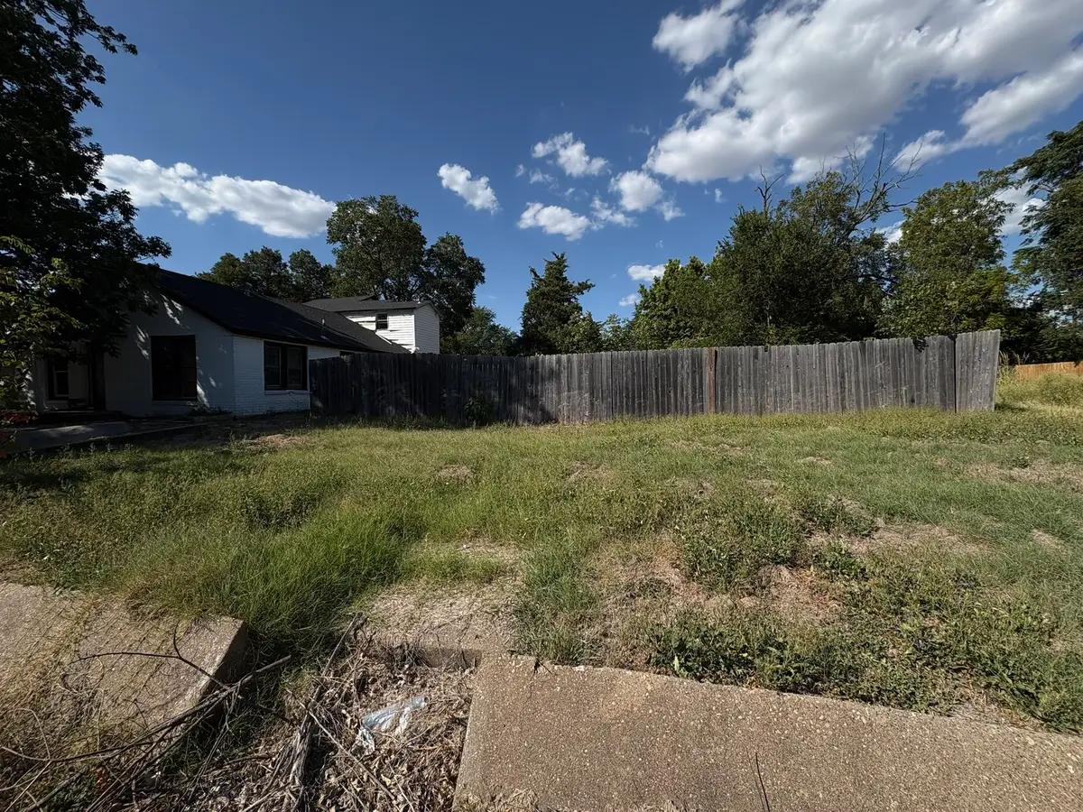 713 E Jefferson Street, Waxahachie, TX 75165 - #1