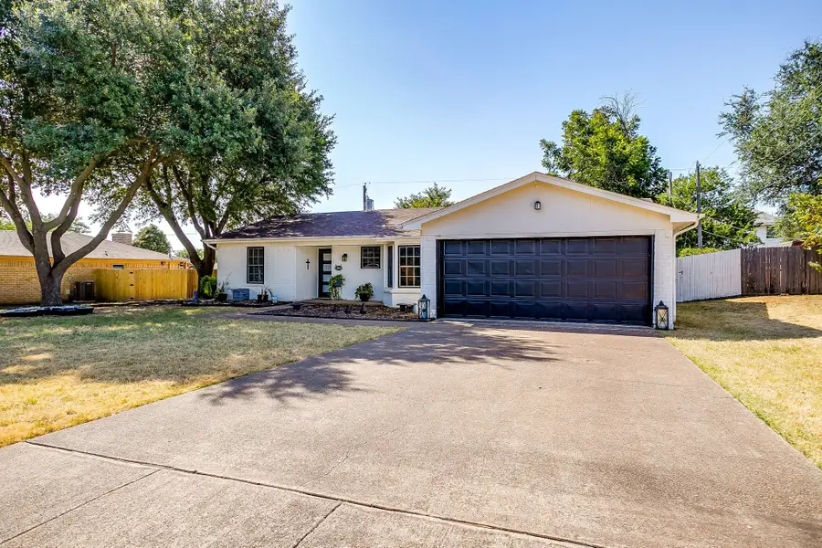1304 Augusta Road, Benbrook, TX 76126 - #2
