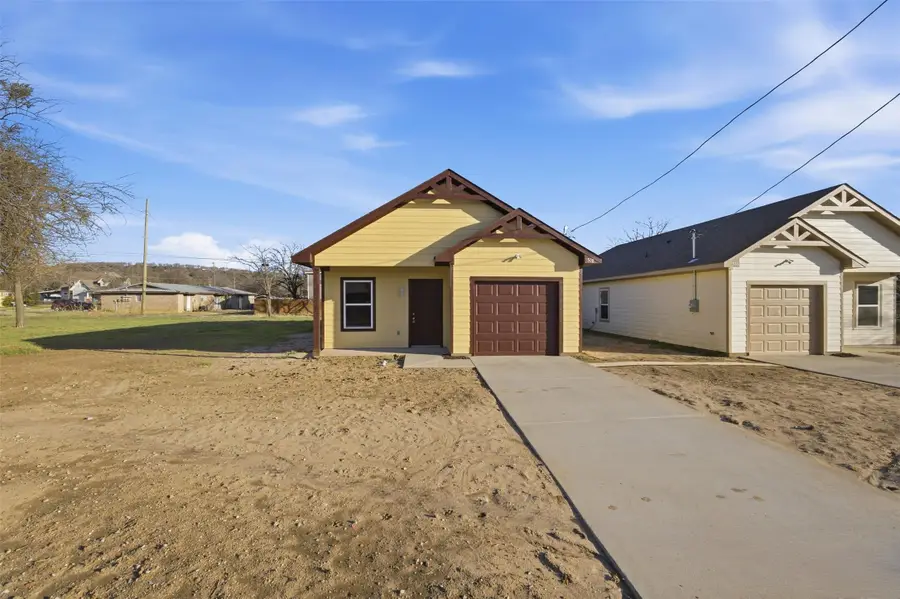 512 SW 15th Street, Mineral Wells, TX 76067 - #2