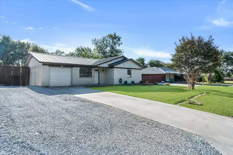 140 Redbud Street, Rhome, TX 76078 - #2