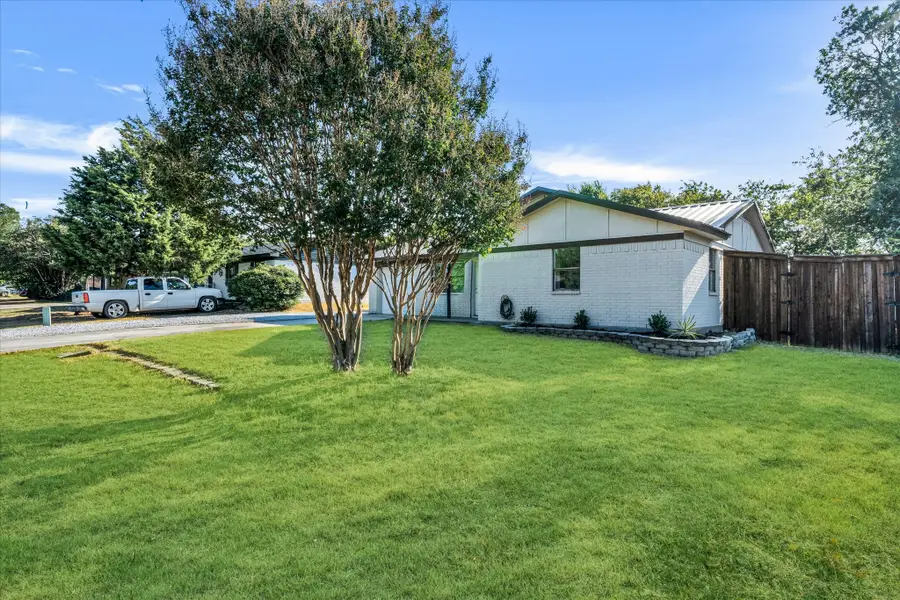 140 Redbud Street, Rhome, TX 76078 - #3