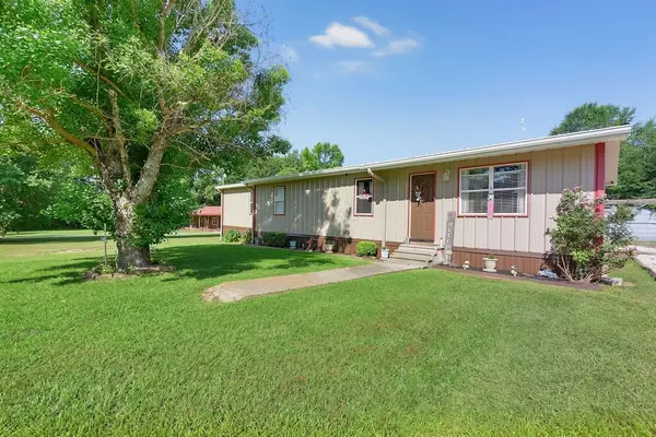 365 H Williams Road, Gilmer, TX 75645