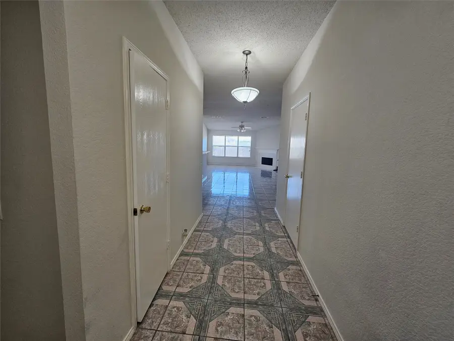 1407 Autumncrest Drive, Arlington, TX 76002 - #3