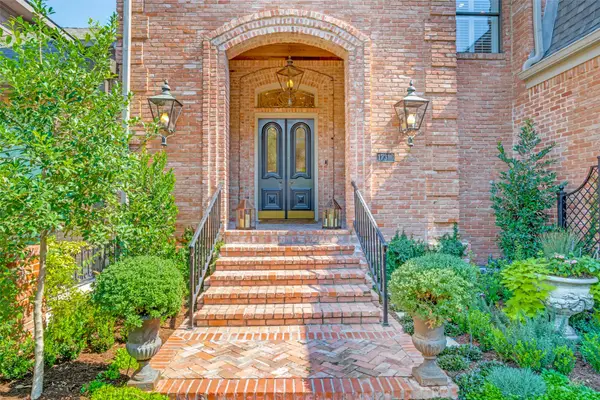 17316 Club Hill Lane, Dallas, TX 75248