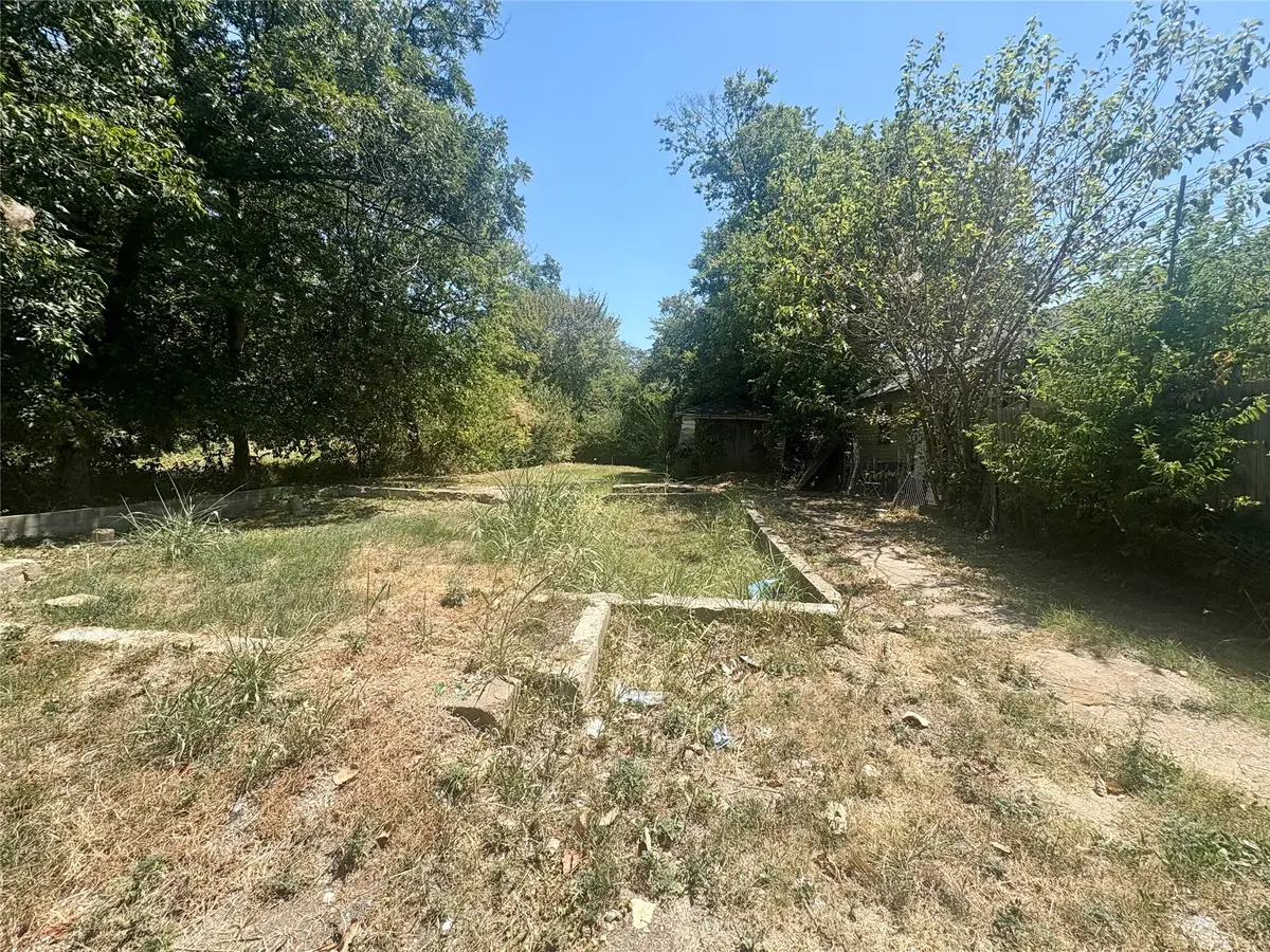 2706 Prosperity Avenue, Dallas, TX 75216 - #1