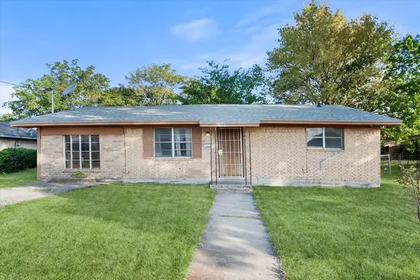 1204 E 13th Avenue, Corsicana, TX 75110