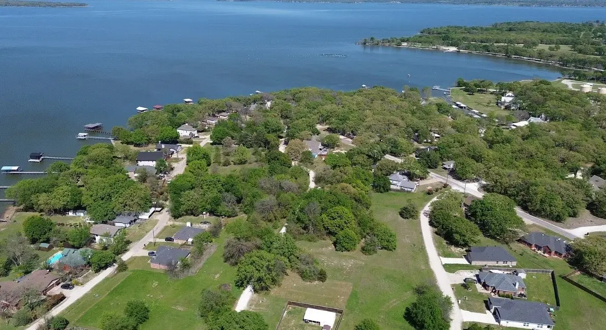 916 Woodland Drive, West Tawakoni, TX 75474 - #1
