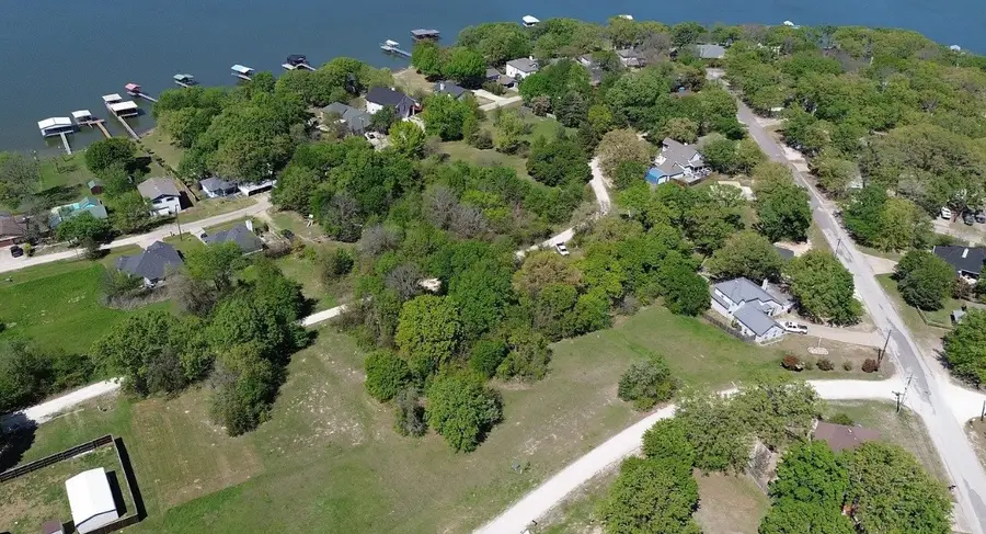 916 Woodland Drive, West Tawakoni, TX 75474 - #2