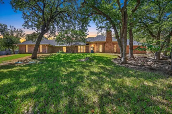 6501 Oakview Drive, Flower Mound, TX 75022