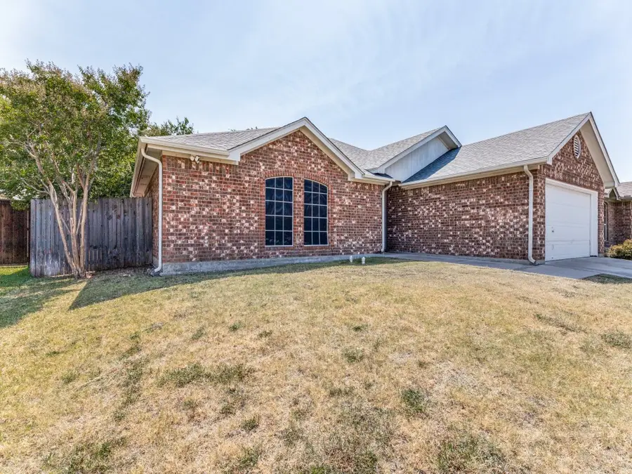 420 Marsha Street, Saginaw, TX 76179 - #2
