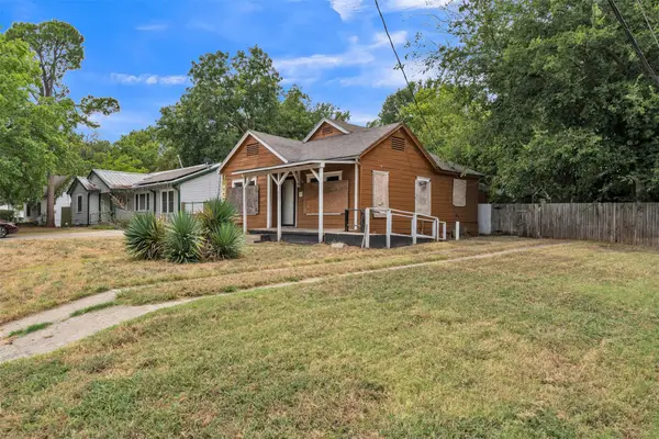 905 N Frances Street, Terrell, TX 75160
