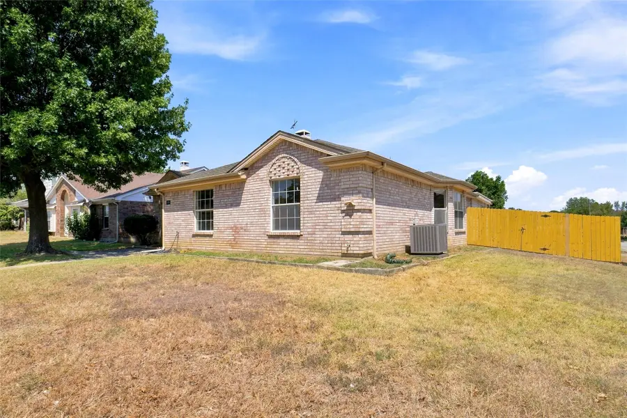 1001 Flower Drive, Arlington, TX 76017 - #2
