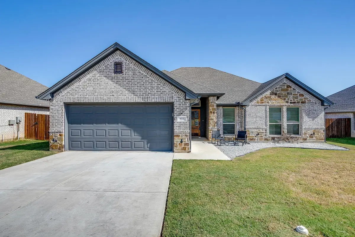 933 Avagail Avenue, Springtown, TX 76082 - #1