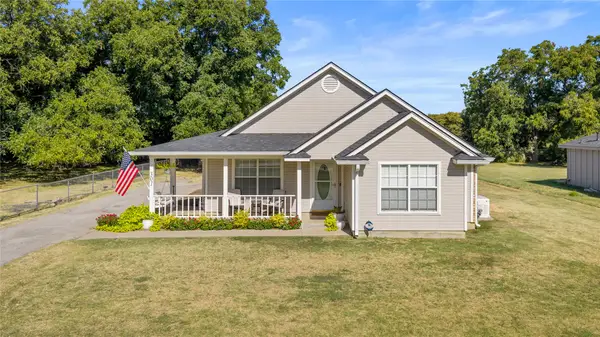 301 S Porch Street, Tioga, TX 76271