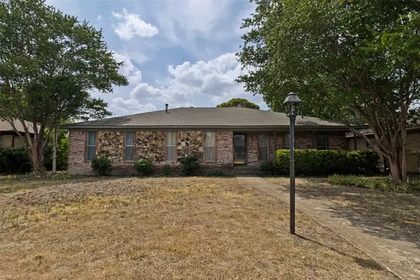 5842 Marview Lane, Dallas, TX 75227