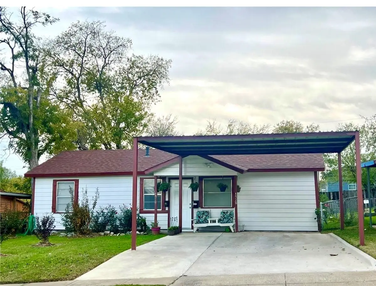 1328 E Jessamine Street, Fort Worth, TX 76104 - #1