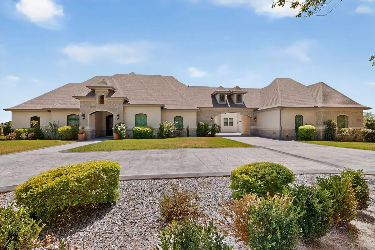 2055 Parkview Drive, Wills Point, TX 75169 - #1