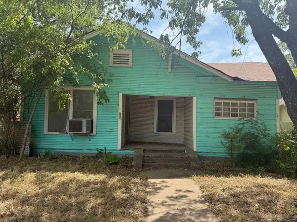 700 S Winnetka Avenue, Dallas, TX 75208
