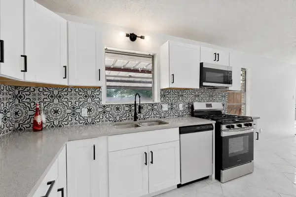 5451 Lubbock Avenue, Fort Worth, TX 76133