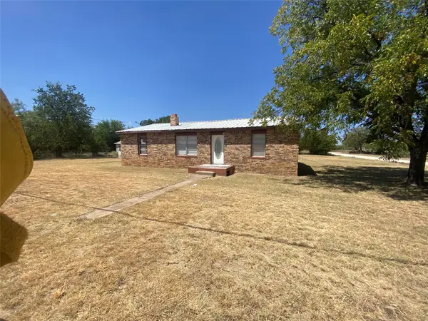 1415 Mountain Street, Coleman, TX 76834