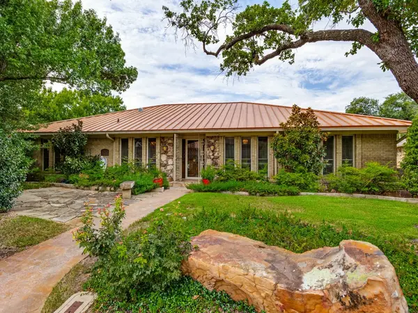 6153 Danbury Lane, Dallas, TX 75214