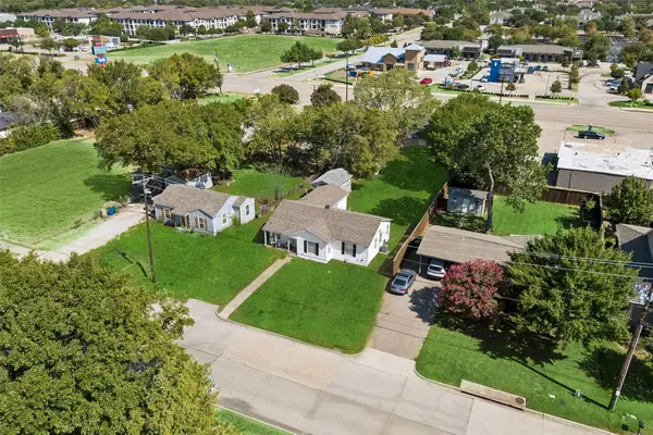 809 E Wall Street, Grapevine, TX 76051