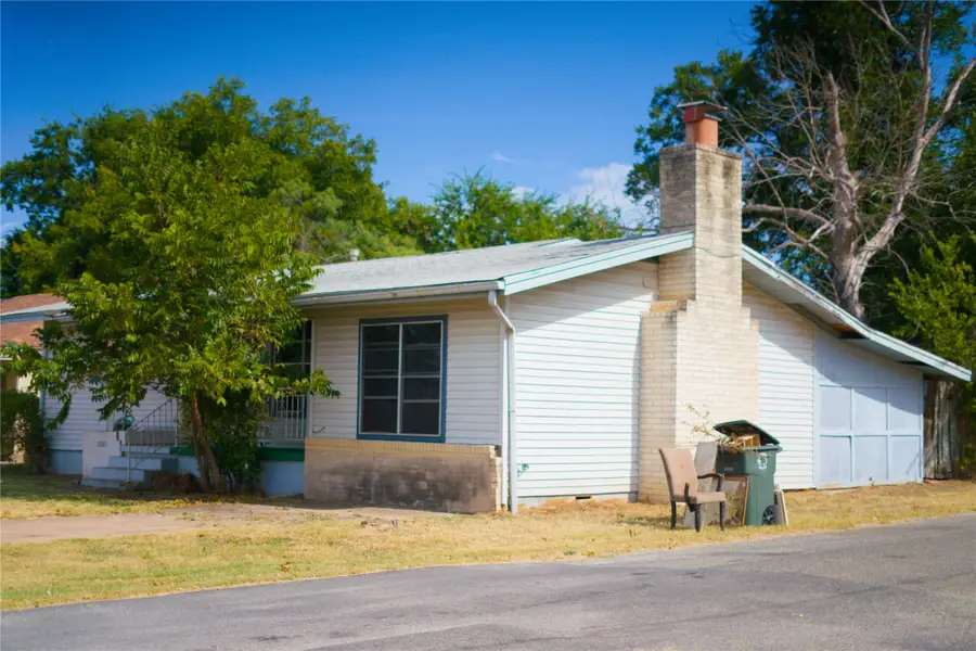2007 W Commerce Street, San Saba, TX 76877 - #3