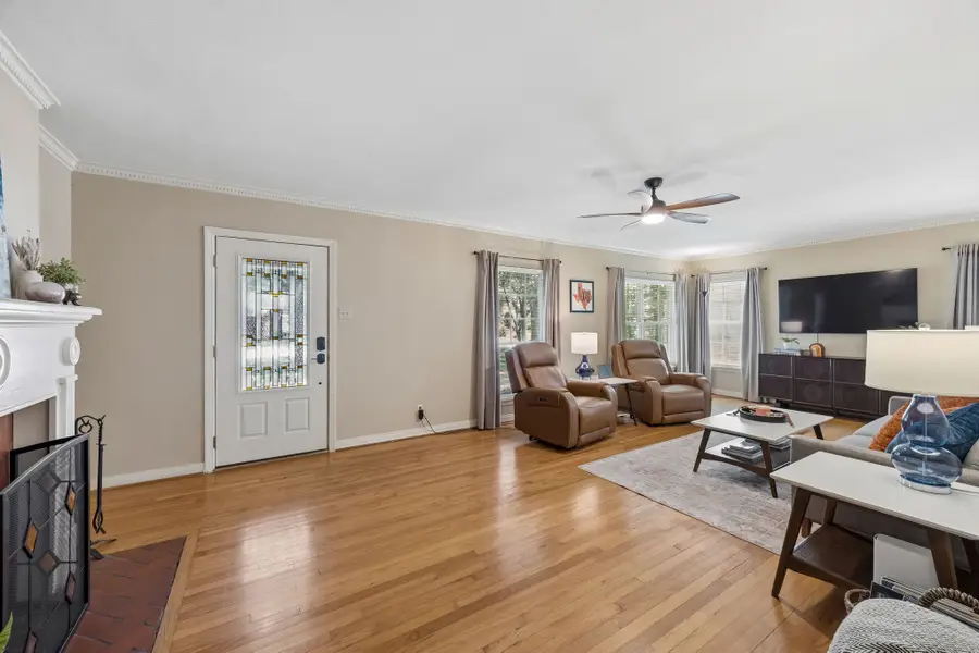1147 N Windomere Avenue, Dallas, TX 75208 - #2