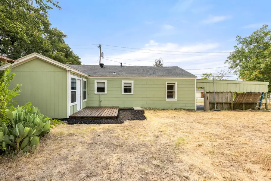 207 E 4th Street, Weatherford, TX 76086 - #3