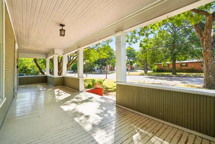 400 W Gilmer Street, Ennis, TX 75119 - #3