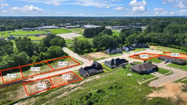 1004 Mallard Dr, Lindale, TX 75771