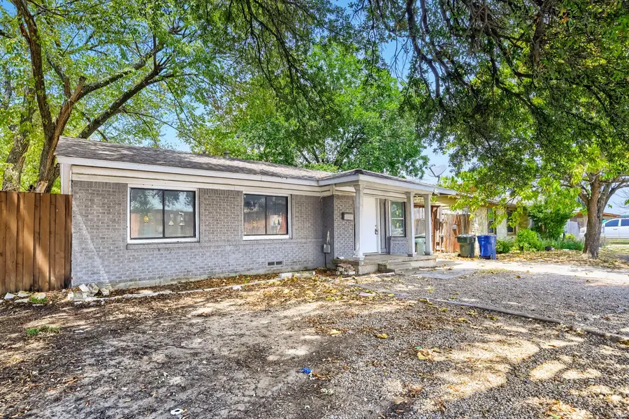 2009 S 1st Street, Garland, TX 75041 - #2