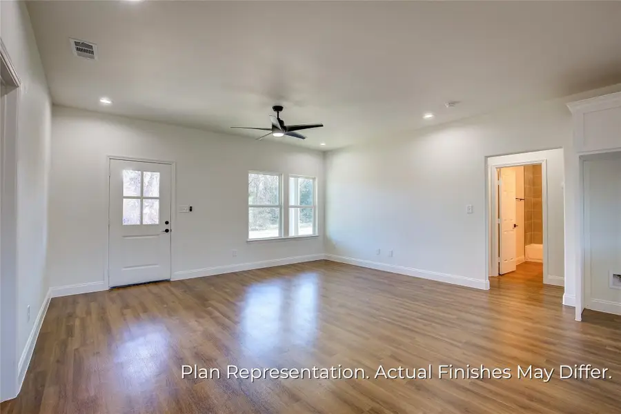 205 E Laura Avenue, Quinlan, TX 75474 - #3