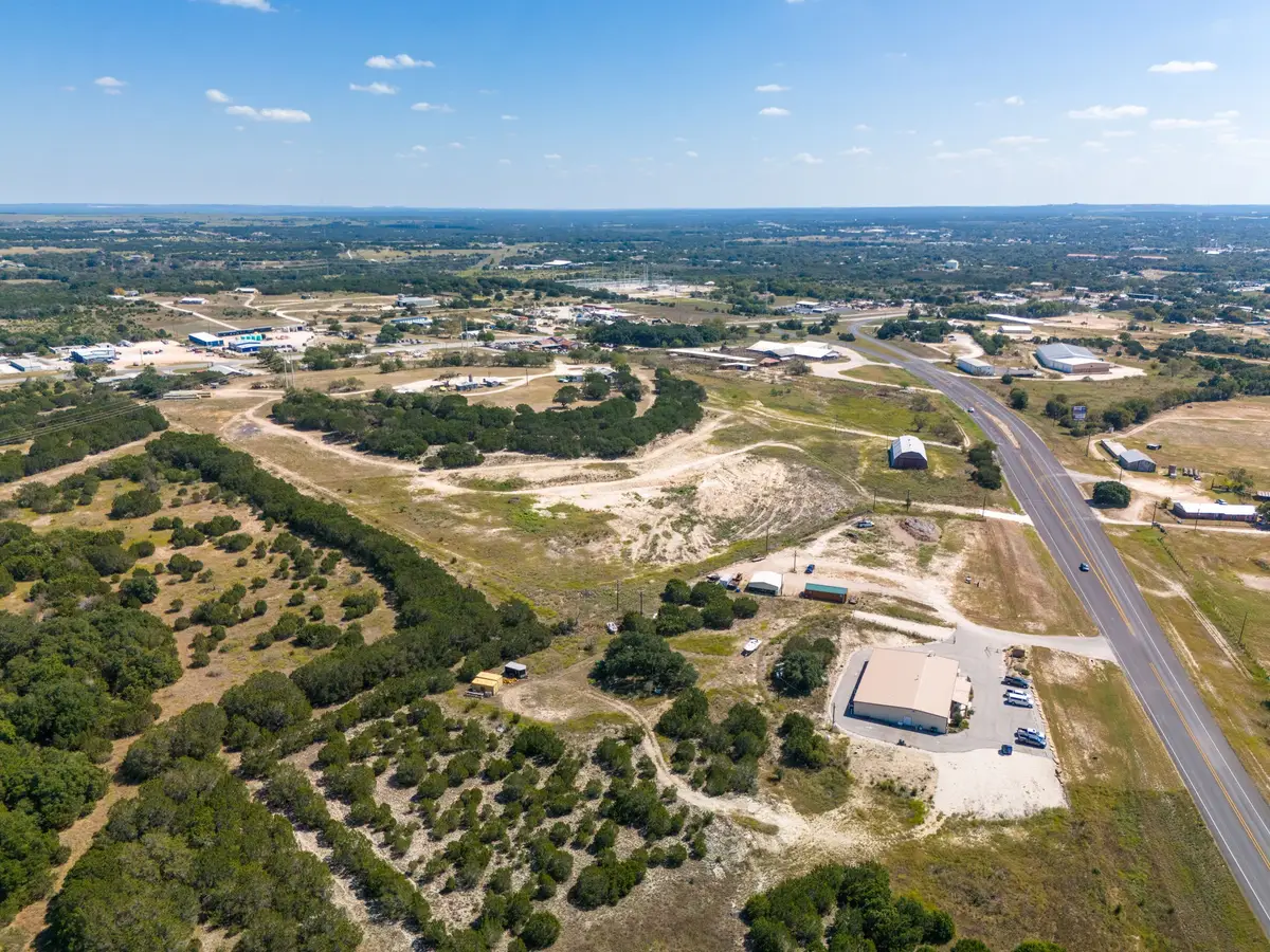 584 N Highway 183, Lampasas, TX 76550 - #1