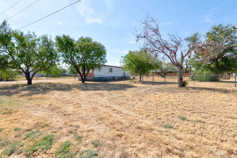 146 South Street, Tye, TX 79563 - #3